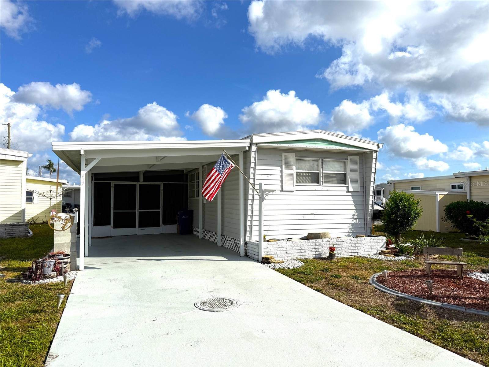 527 BLACKBURN BOULEVARD