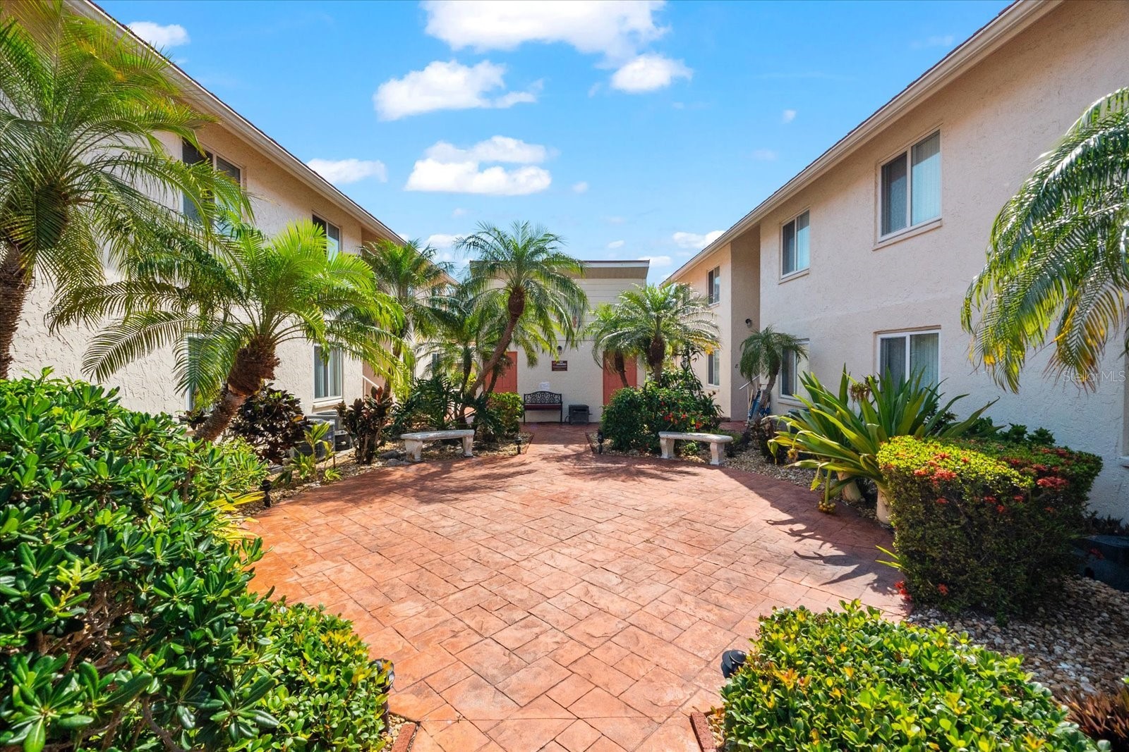 6708 SARASEA CIRCLE 202