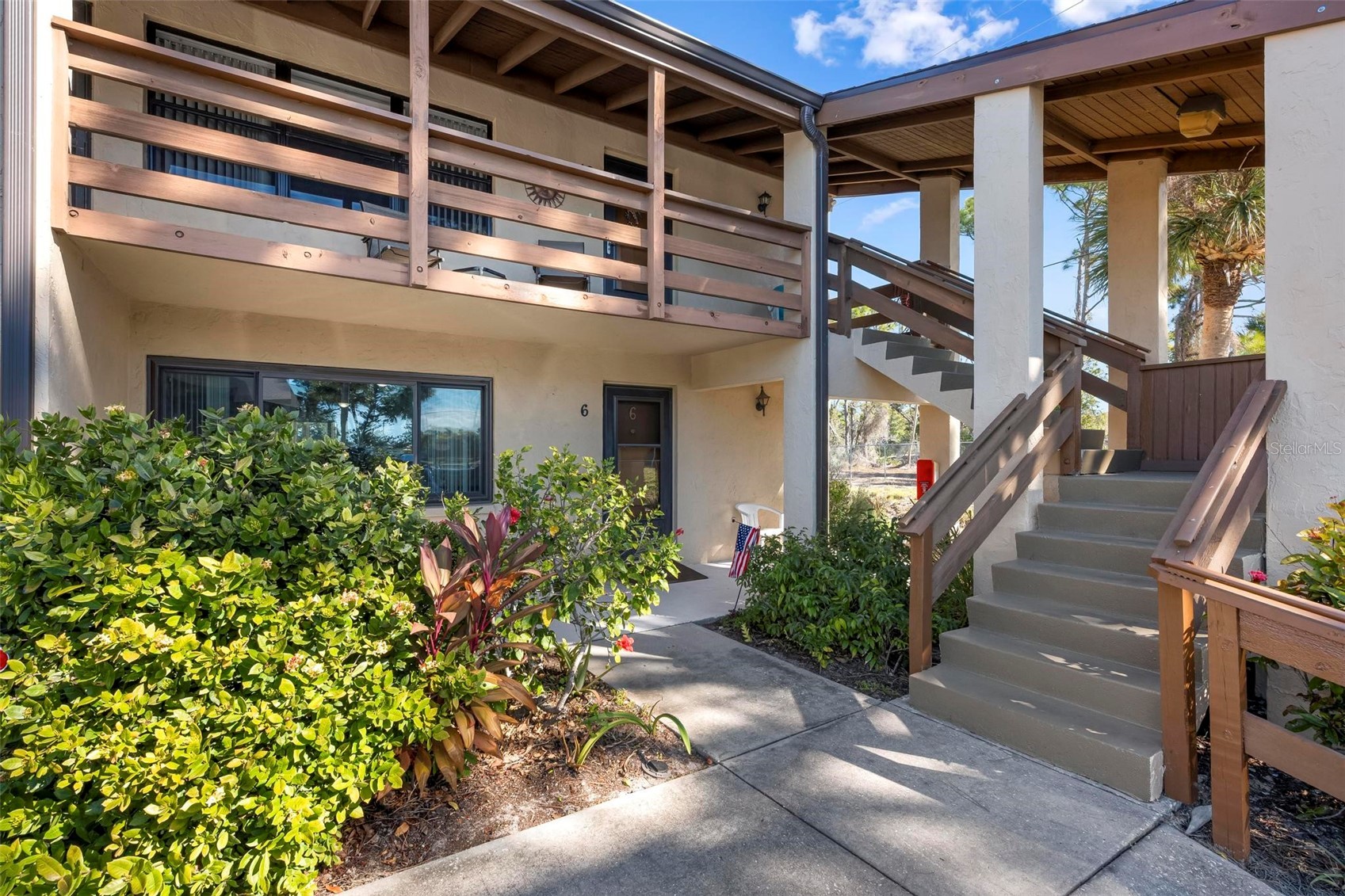 25 QUAILS RUN BOULEVARD 6