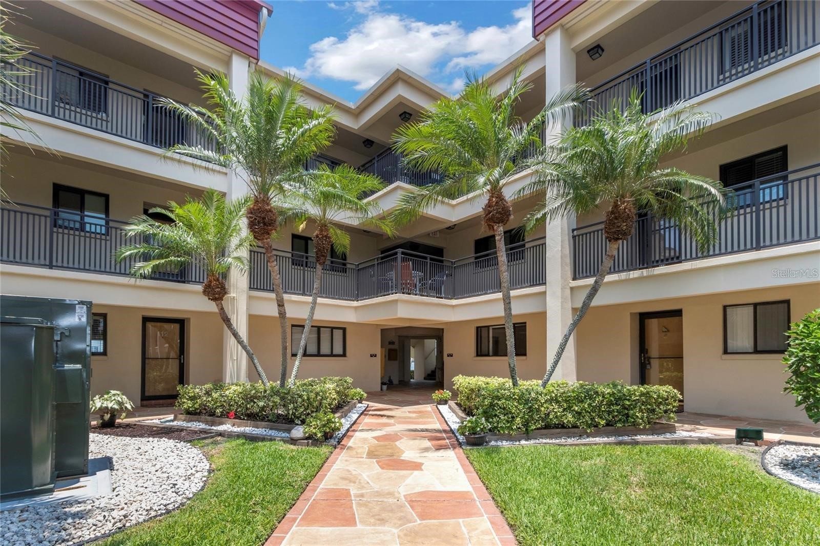 895 S GULFVIEW BOULEVARD 202