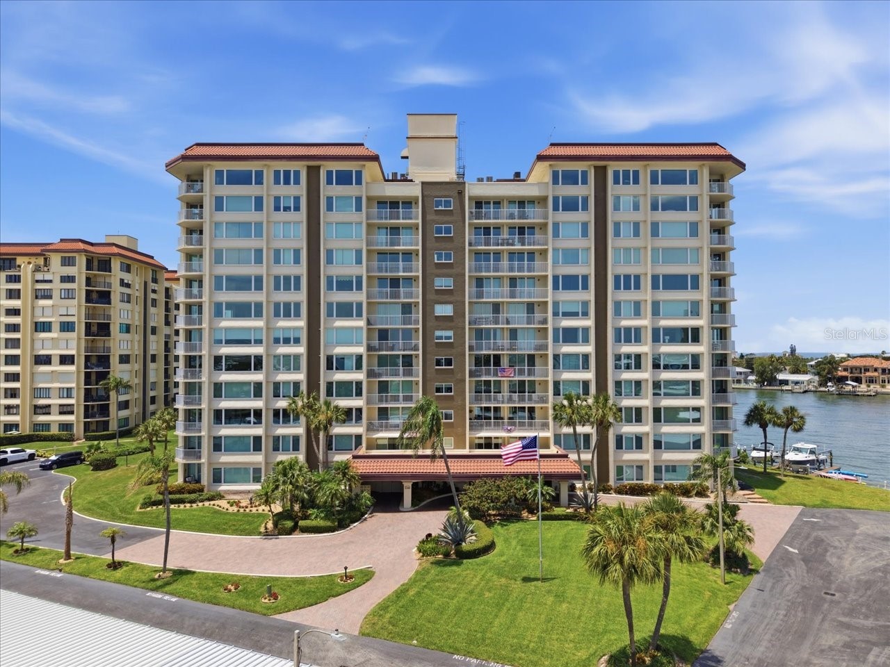 736 ISLAND WAY 1003