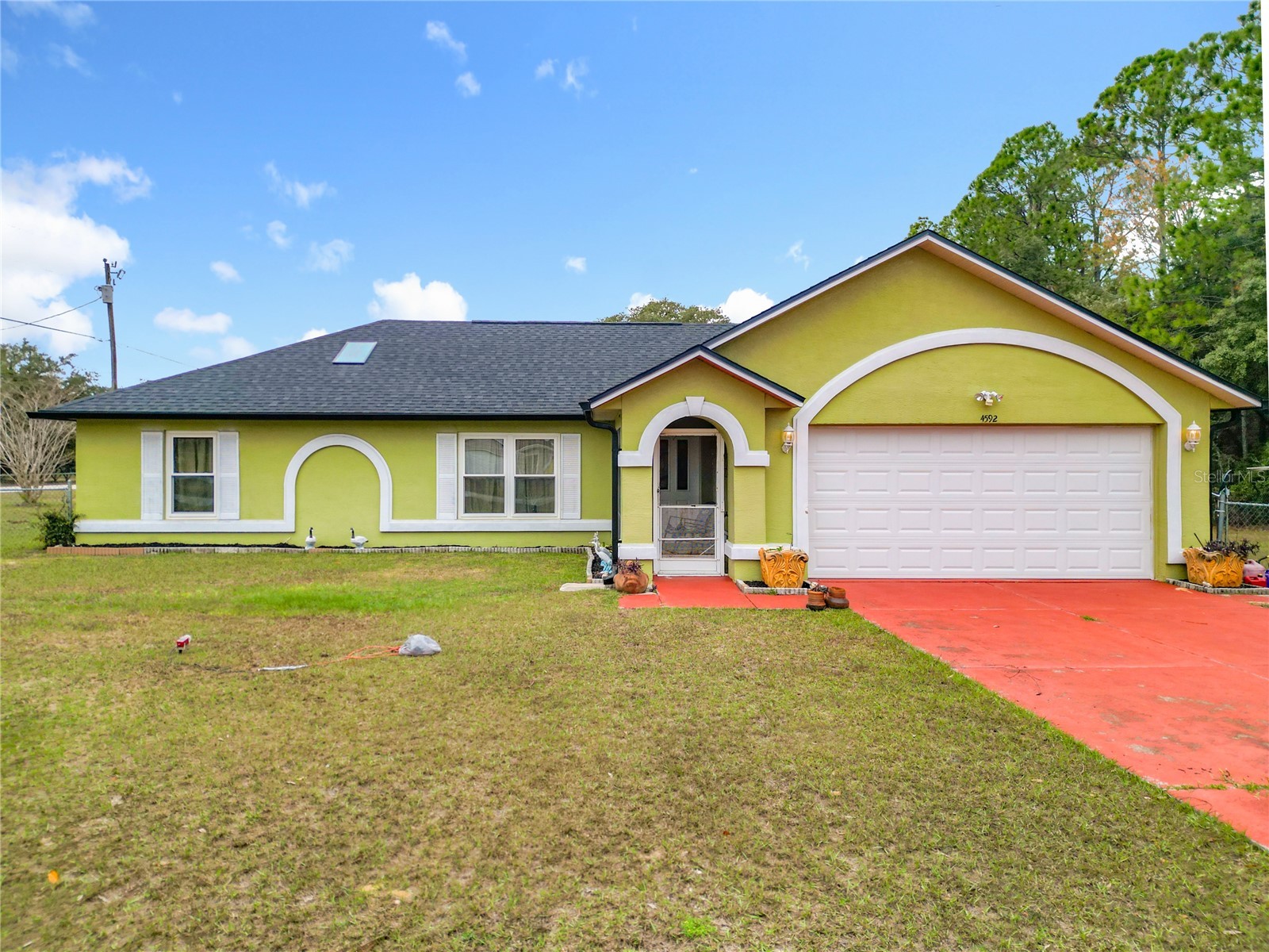 4592 SW GARDENIA COURT