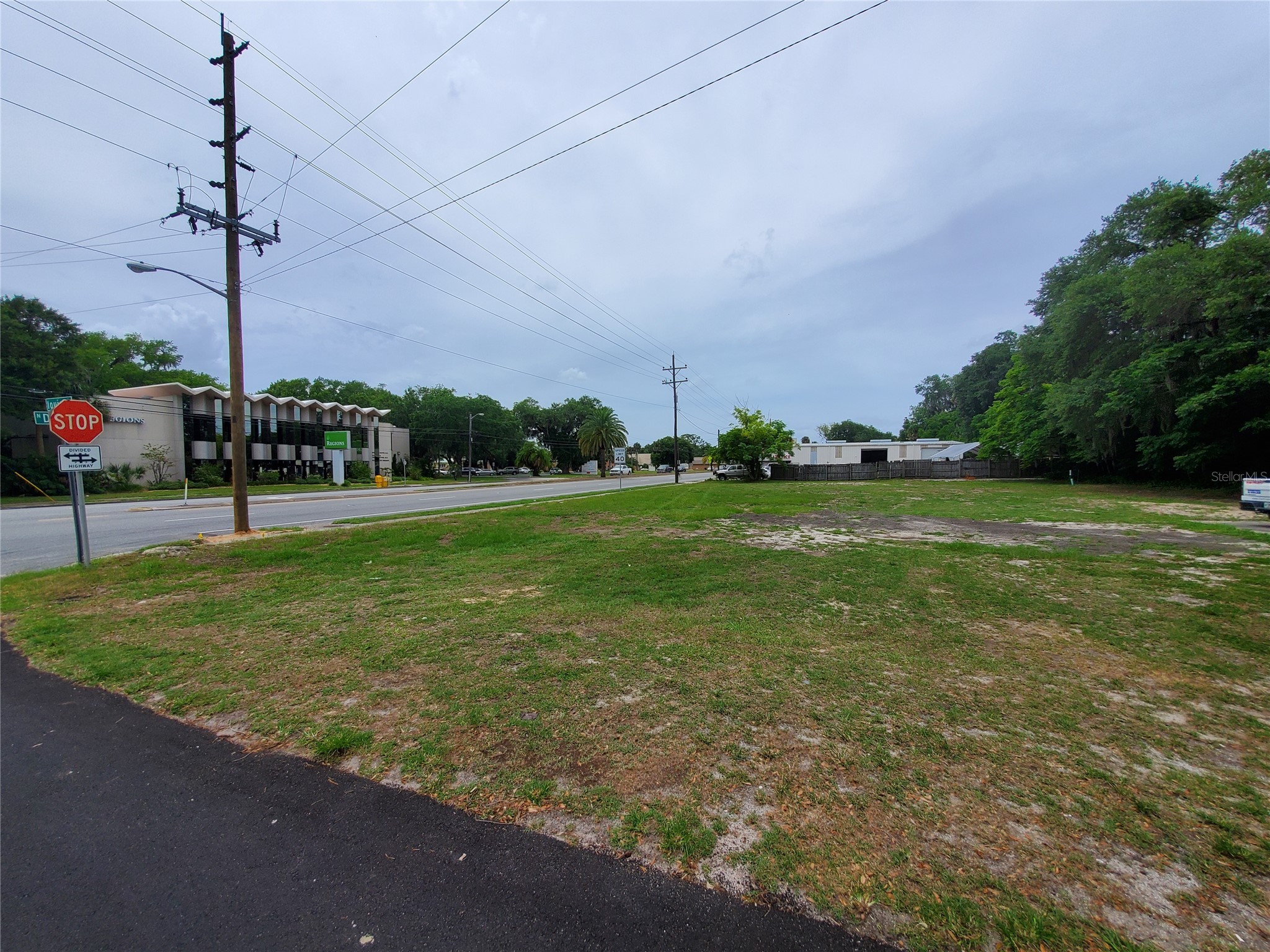 903 N DIXIE FREEWAY