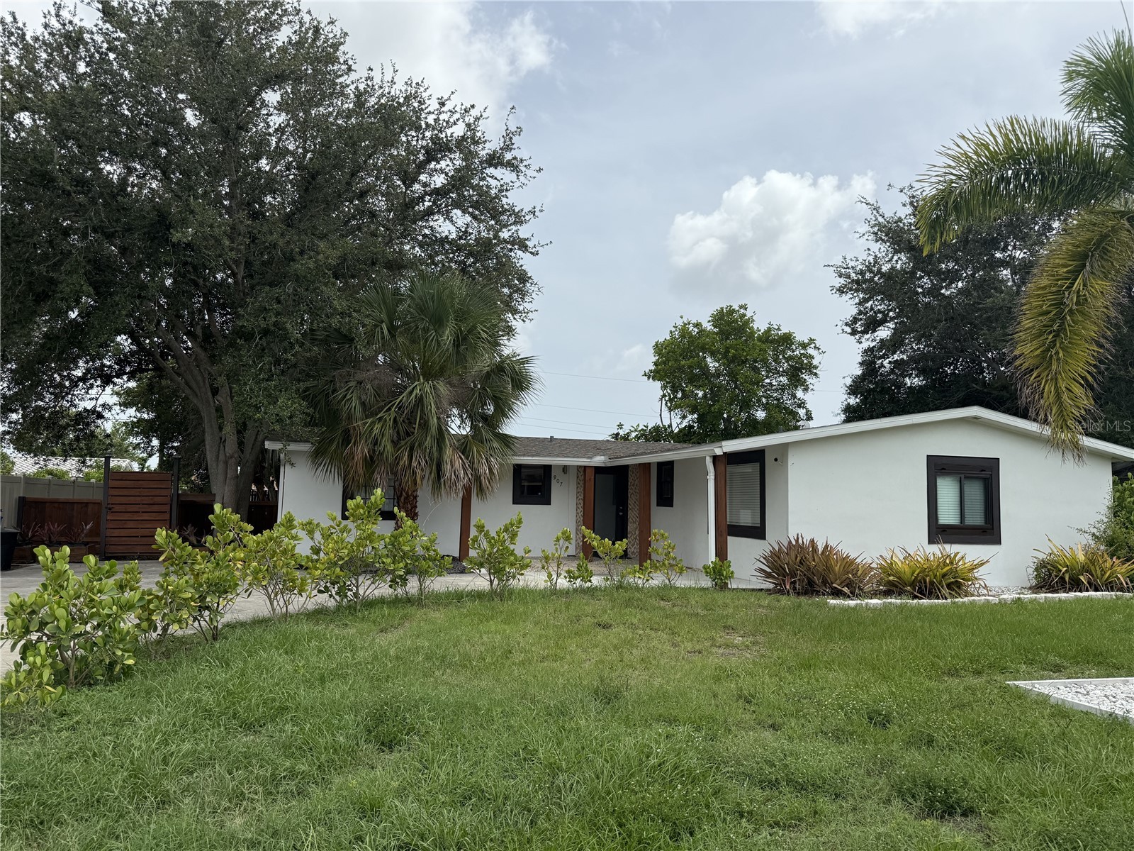 907 FRUITLAND AVENUE