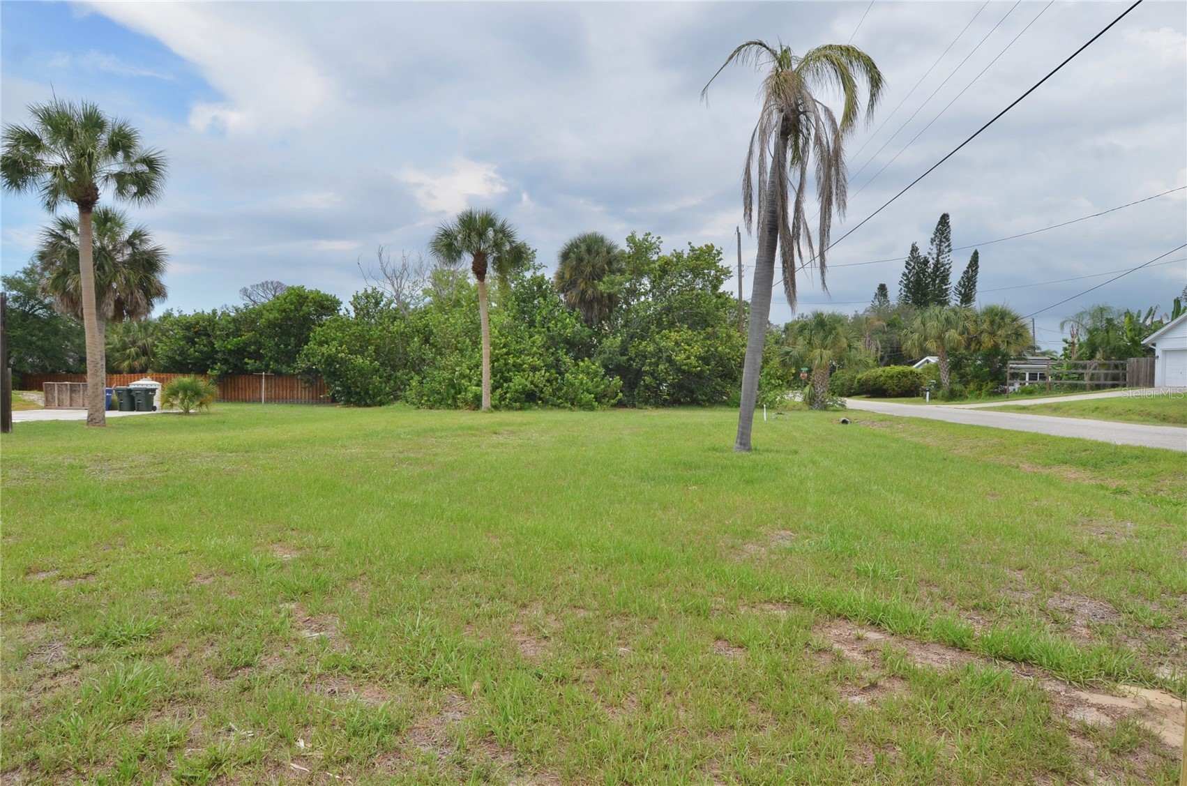 610 COQUINA COURT
