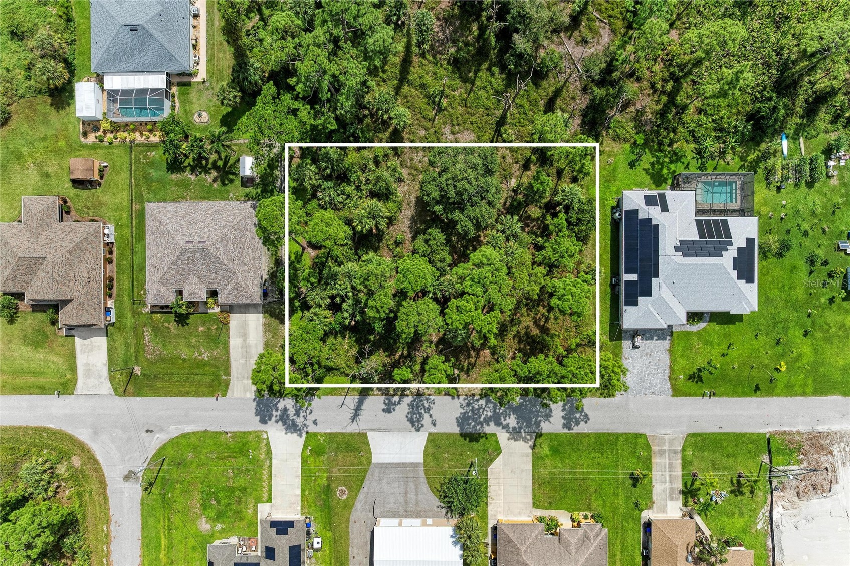1139164804, 1139164805 FOXGLOVE AVENUE Lot 4, lot 5