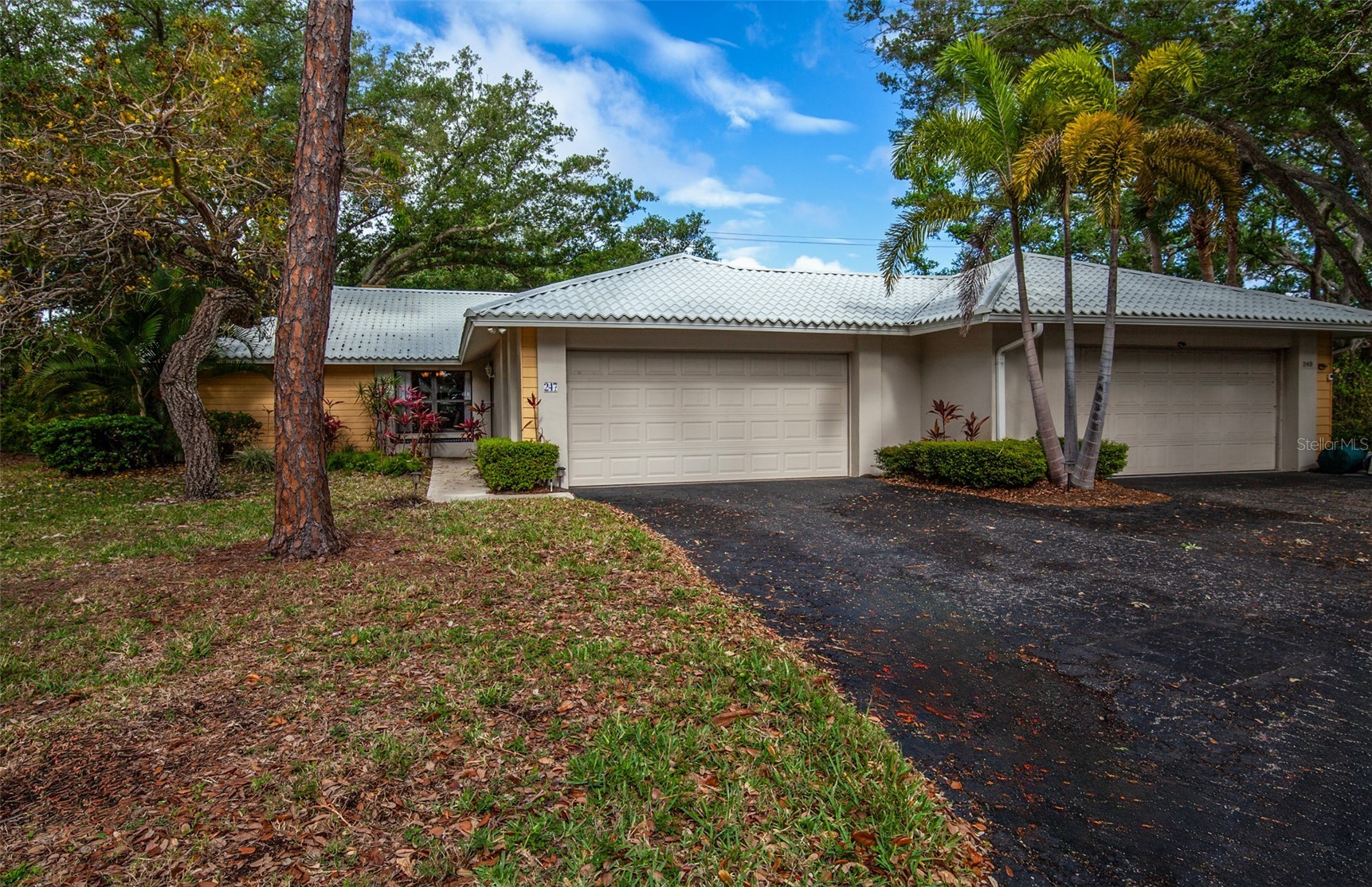 247 SOUTHAMPTON LANE 272