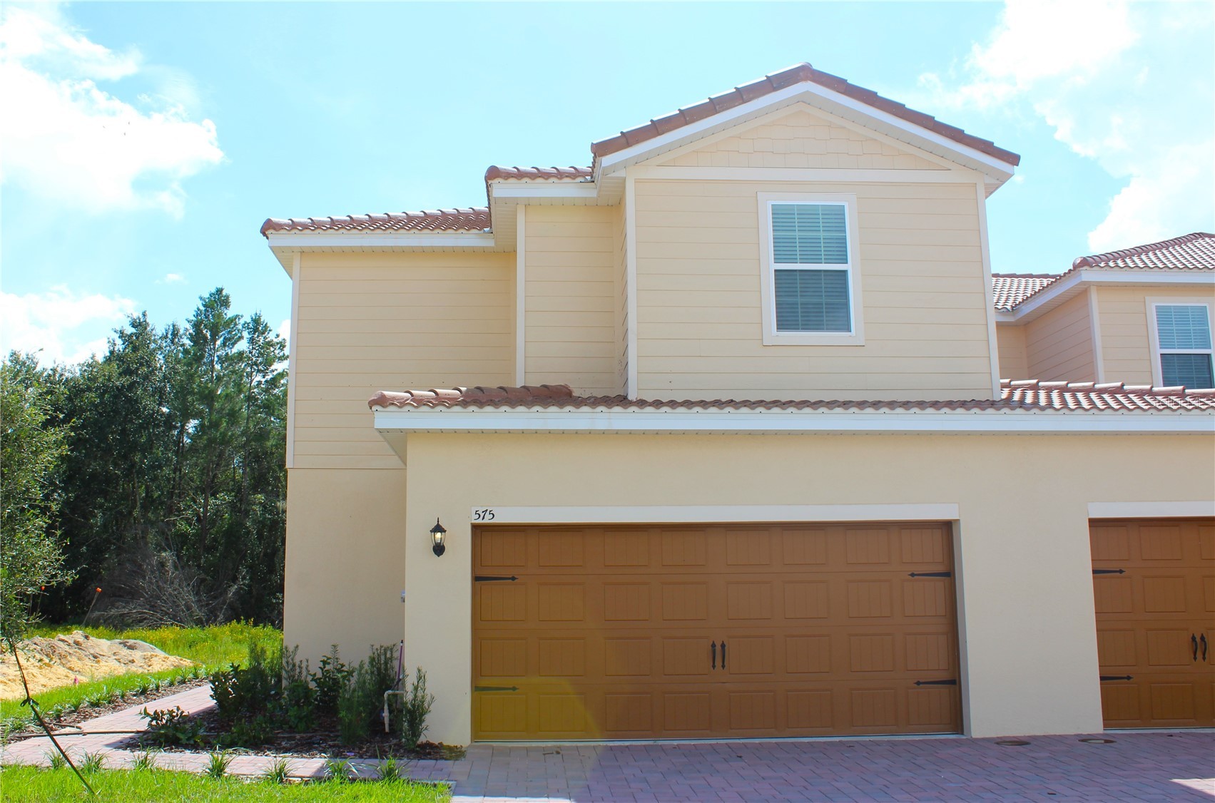 575 BAY LEAF DRIVE