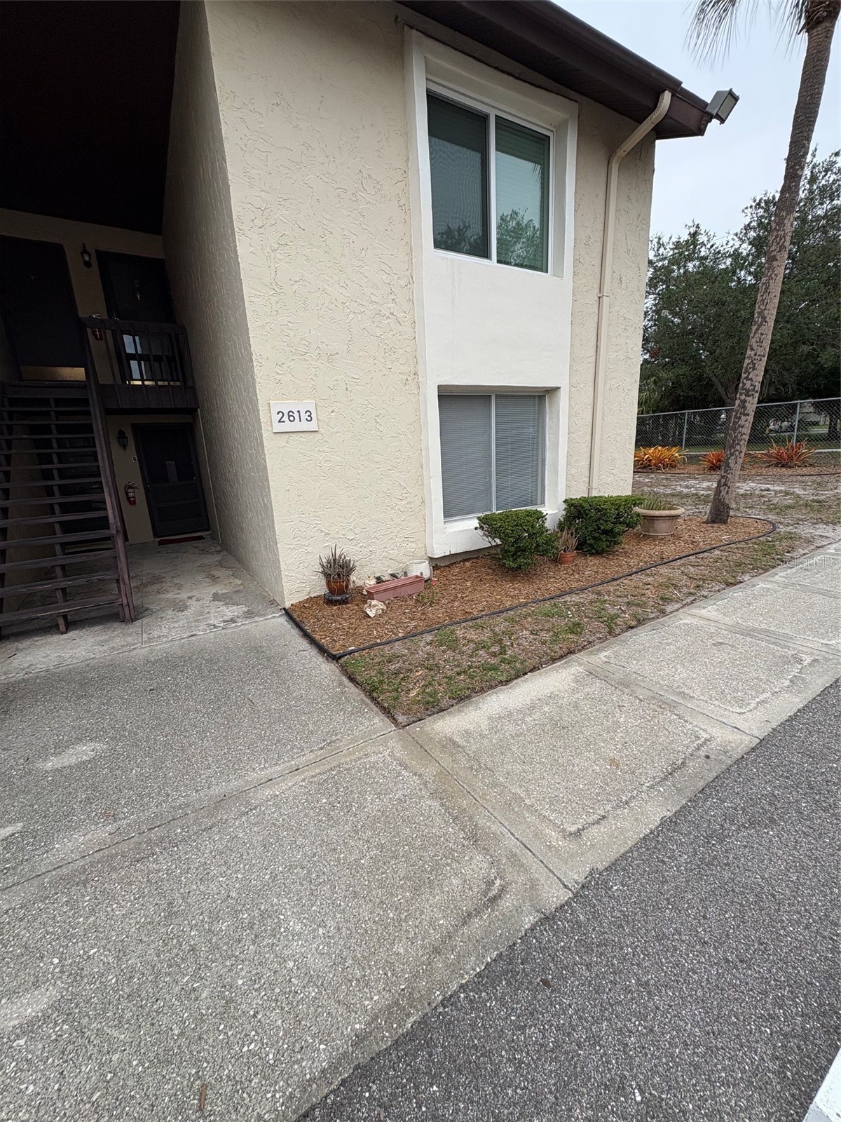 2613 PINE LAKE TER B