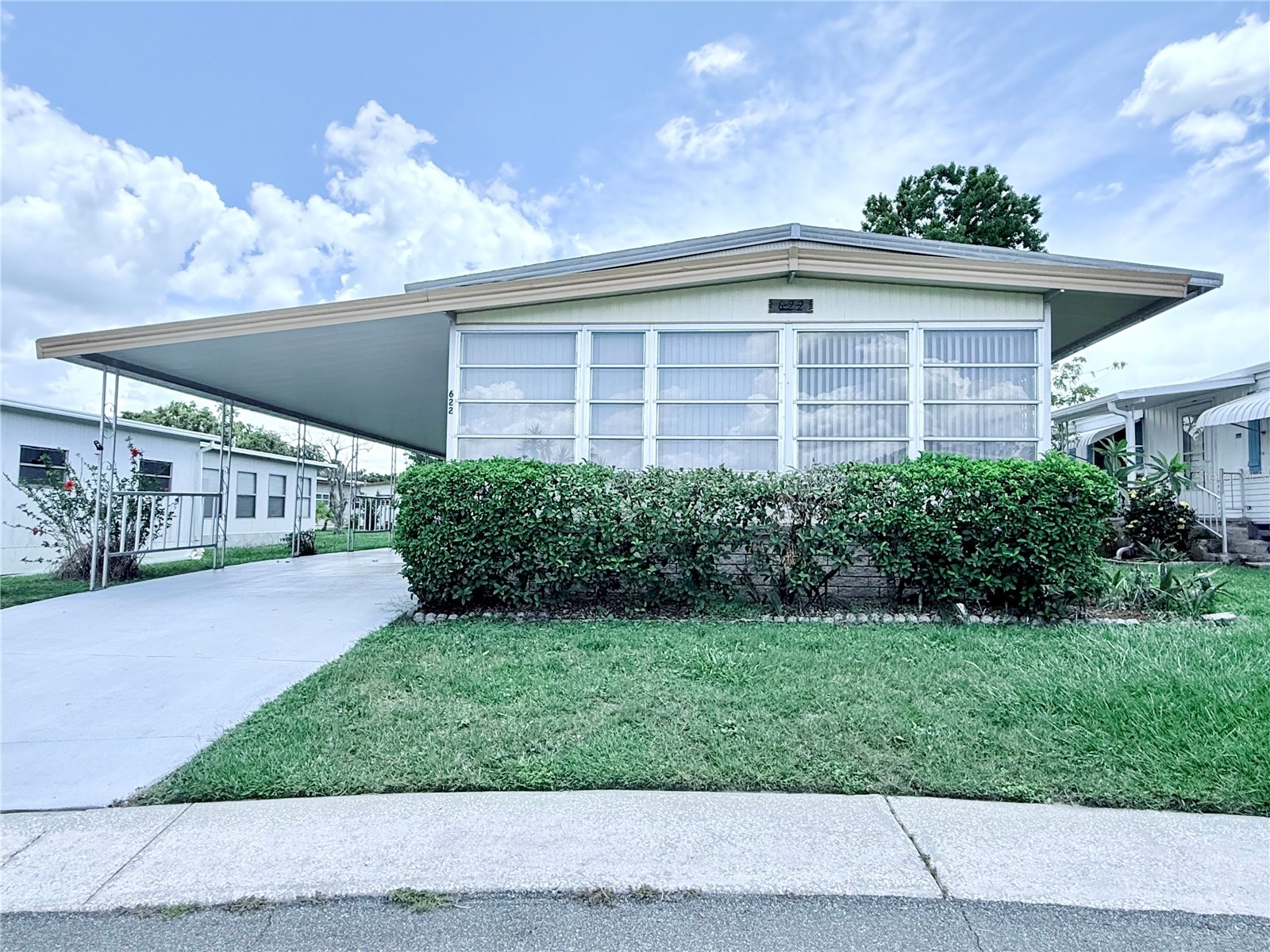622 ELIZABETH LANE