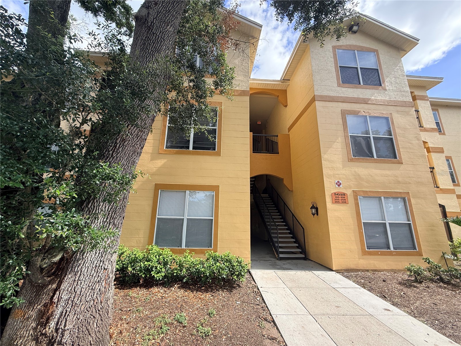 5618 PINNACLE HEIGHTS CIRCLE 305
