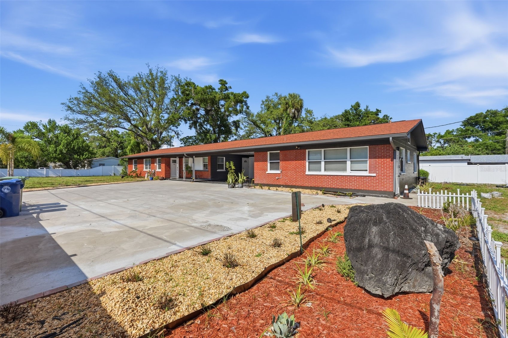 10107 N ASTER AVENUE