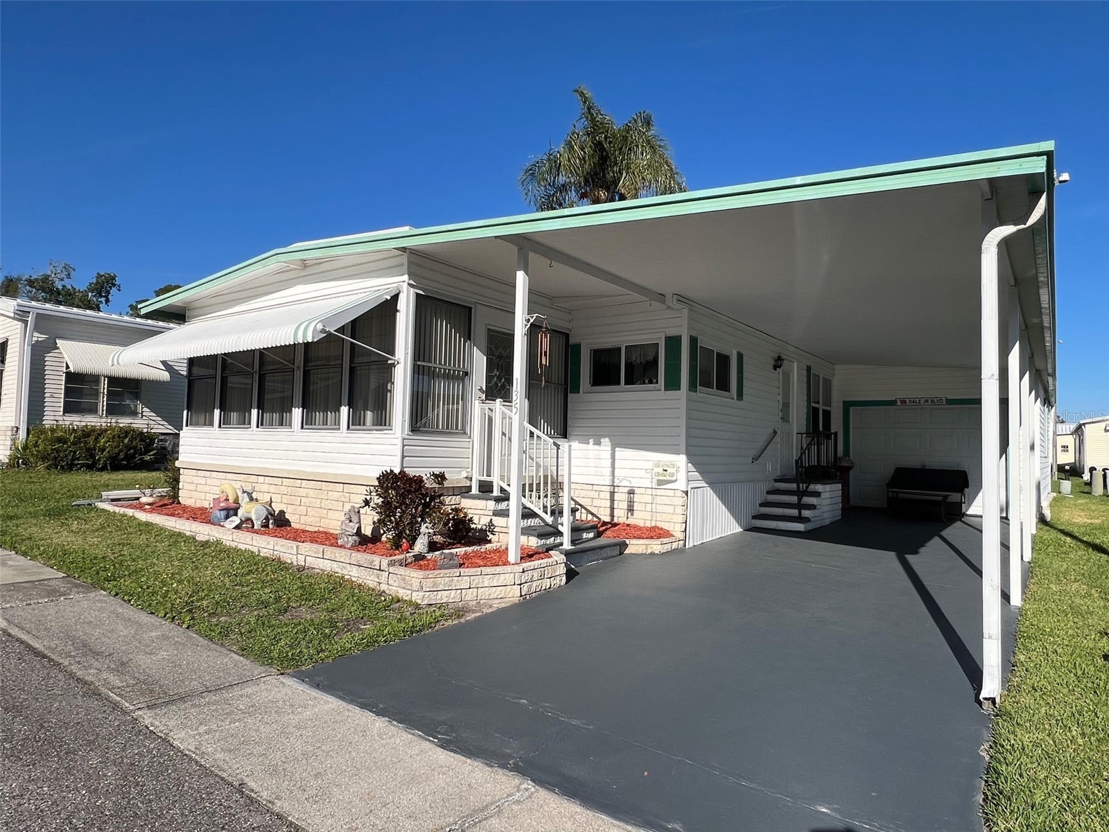 29250 US HIGHWAY 19 N 135