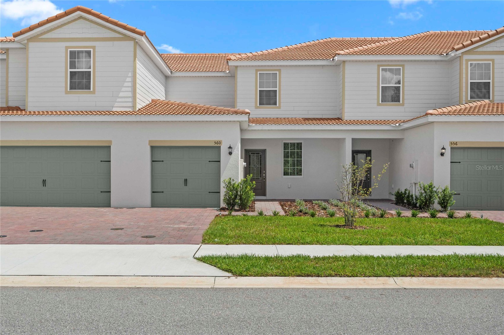 576 BAY LEAF DRIVE