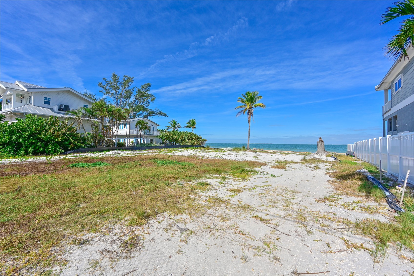 839 N SHORE DRIVE