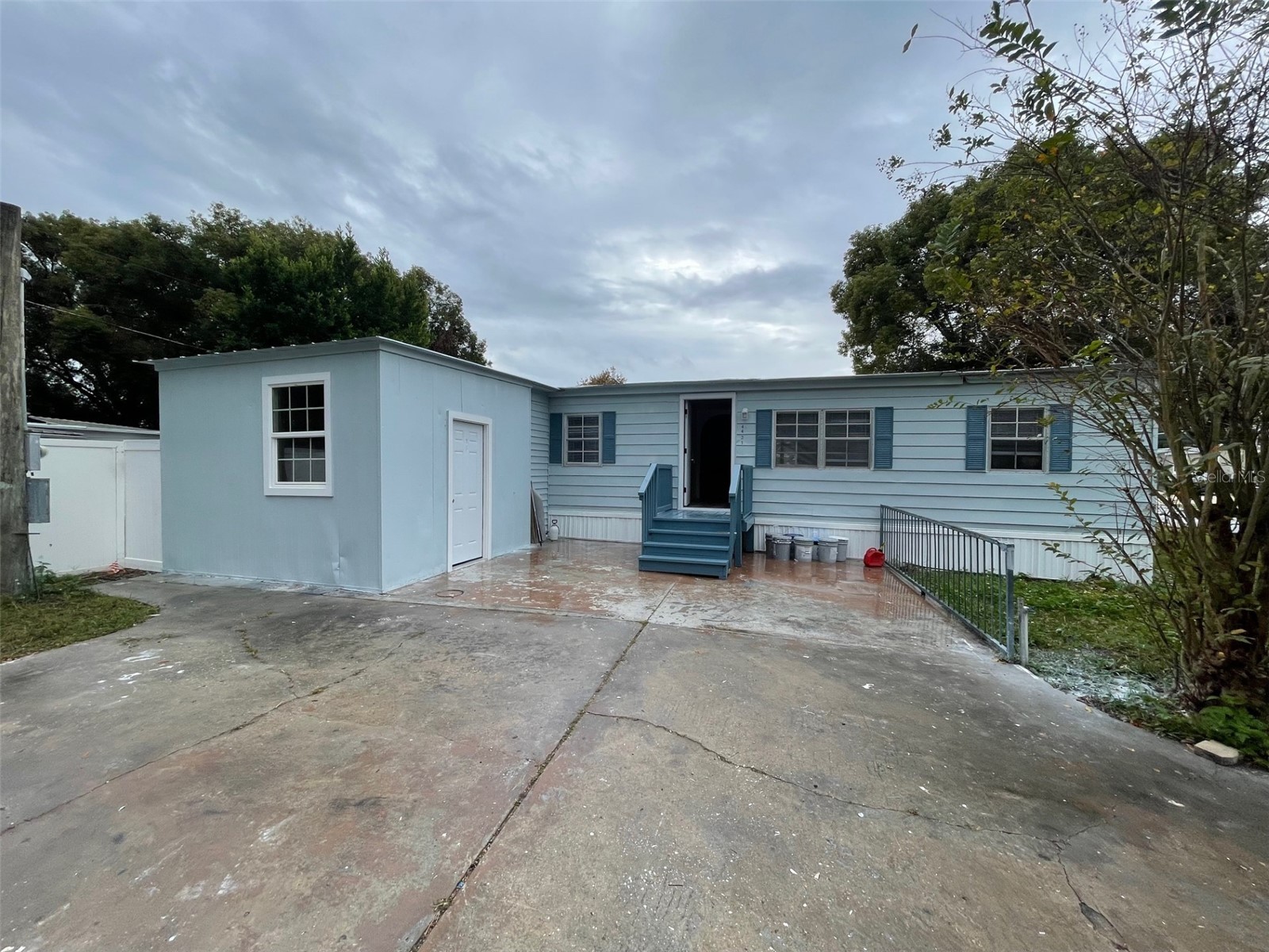 4421 TODD AVENUE