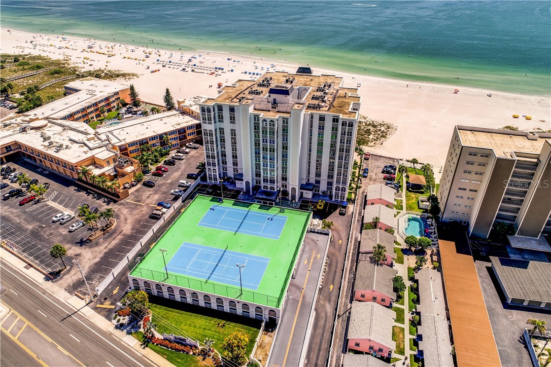 4950 GULF BOULEVARD 304