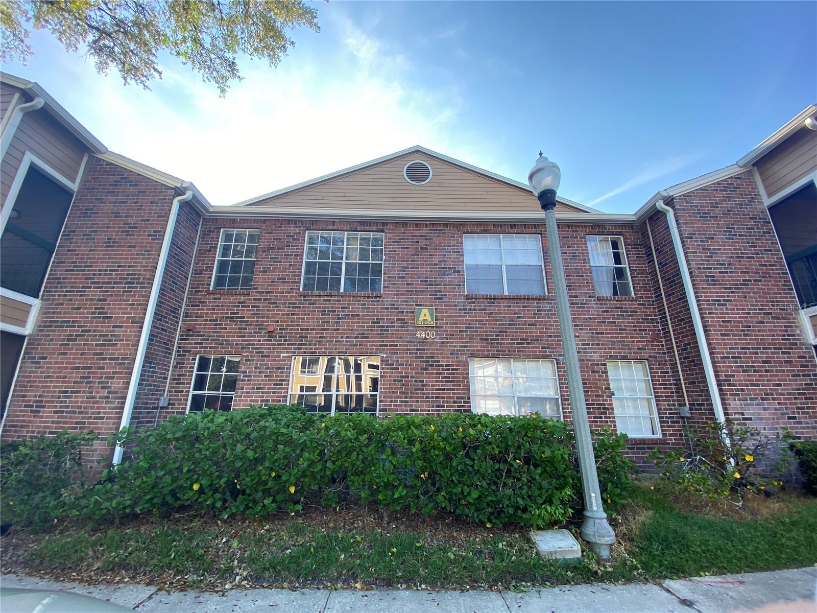4400 THORNBRIAR LANE 205