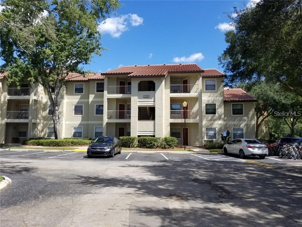 3036 PARKWAY BOULEVARD # 204