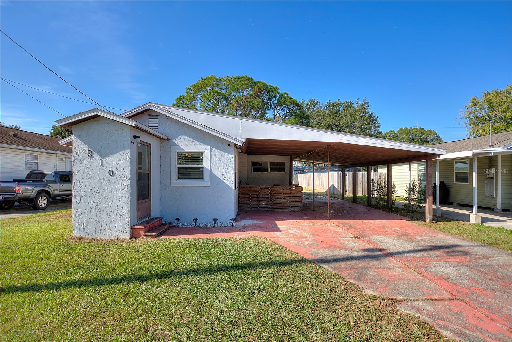 210 FLORIDA DRIVE
