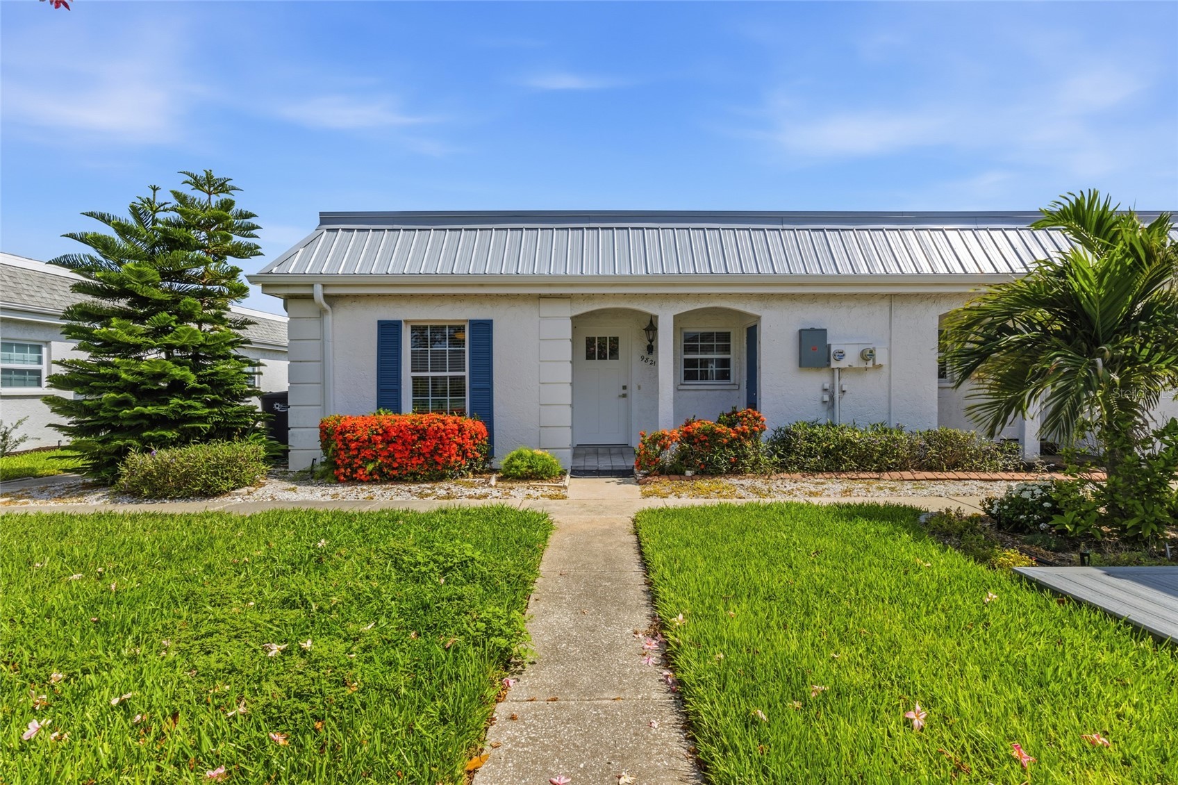 9821 HERNANDO COURT