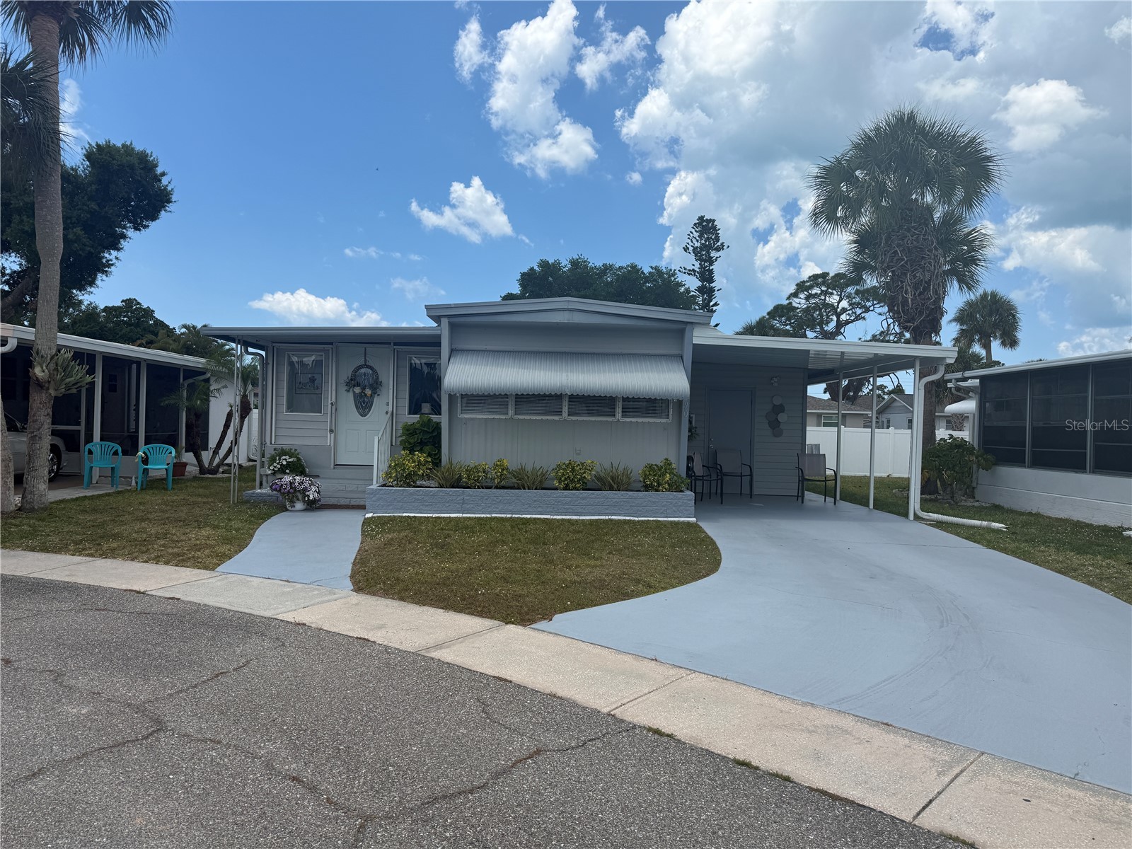 6190 DAFFODIL ROAD