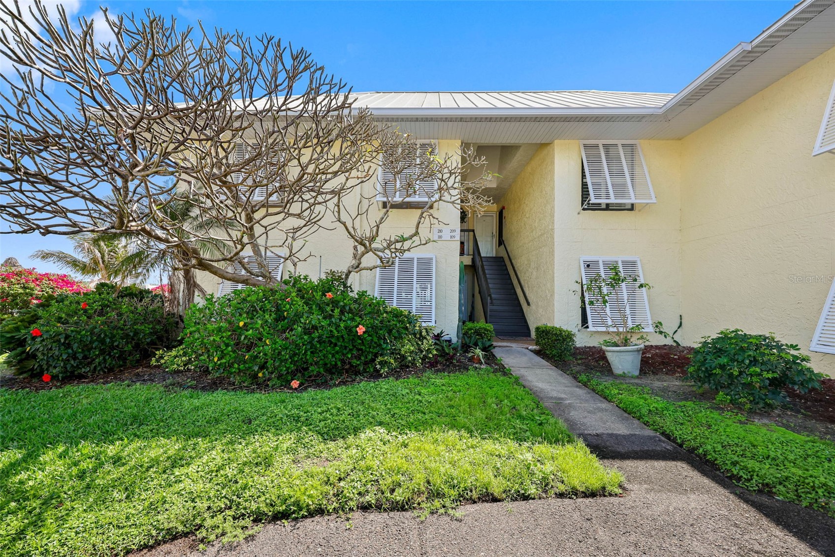 7300 SUNSHINE SKYWAY LANE S 210