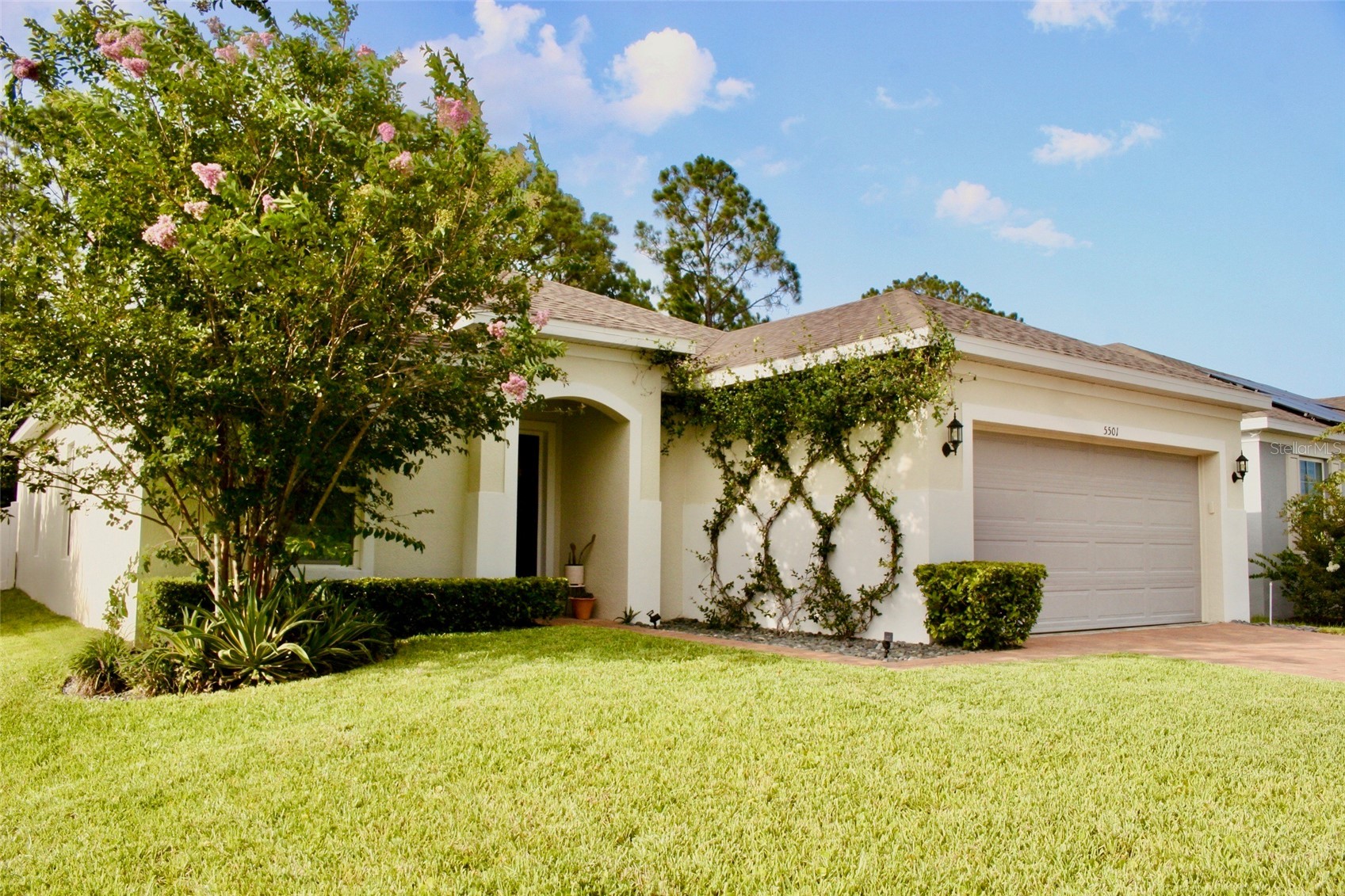 5501 SABAL DRIVE