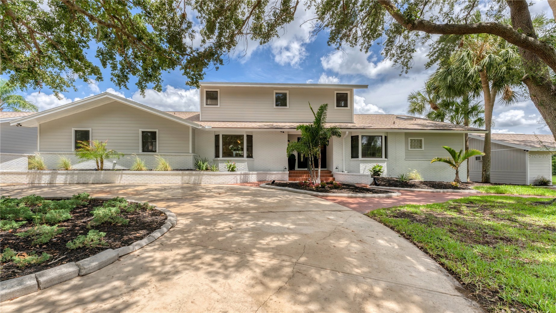 5623 HULL COURT