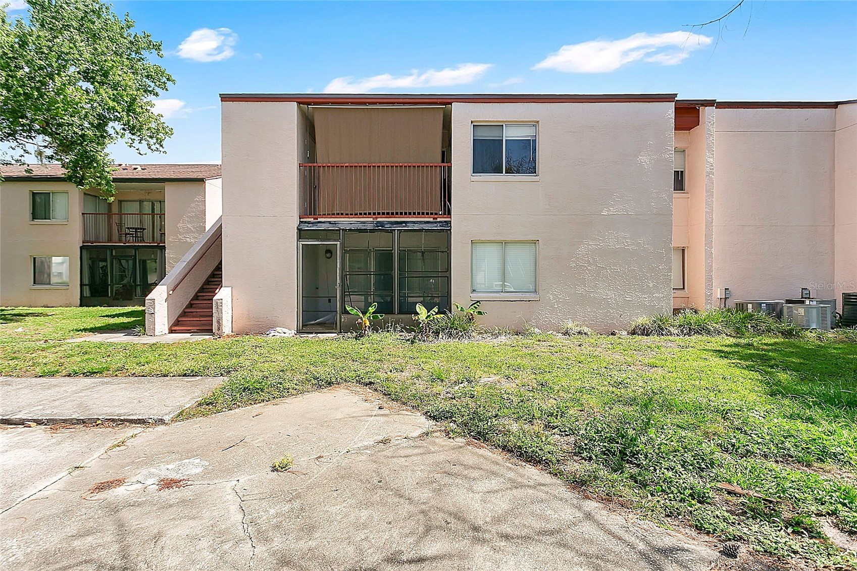 2504 CITRUS CLUB LANE 301