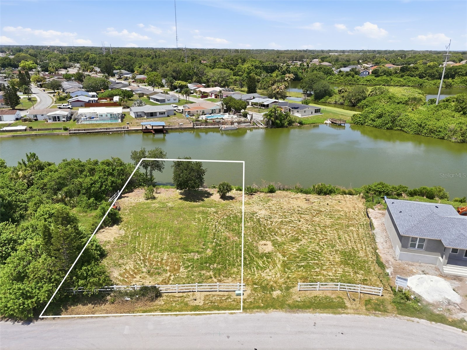 1503 JACKSON DRIVE