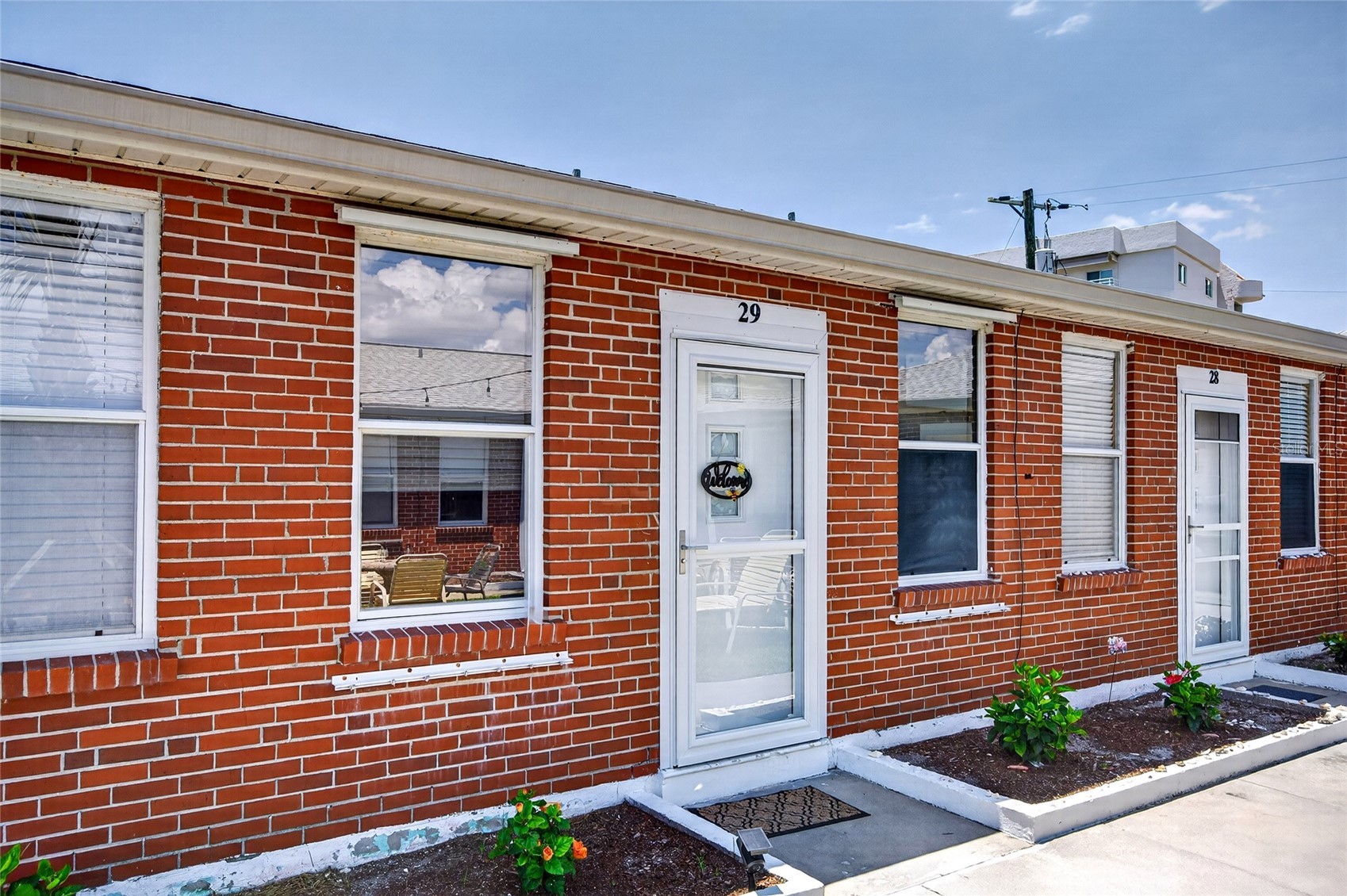 908 VILLAS DRIVE 29