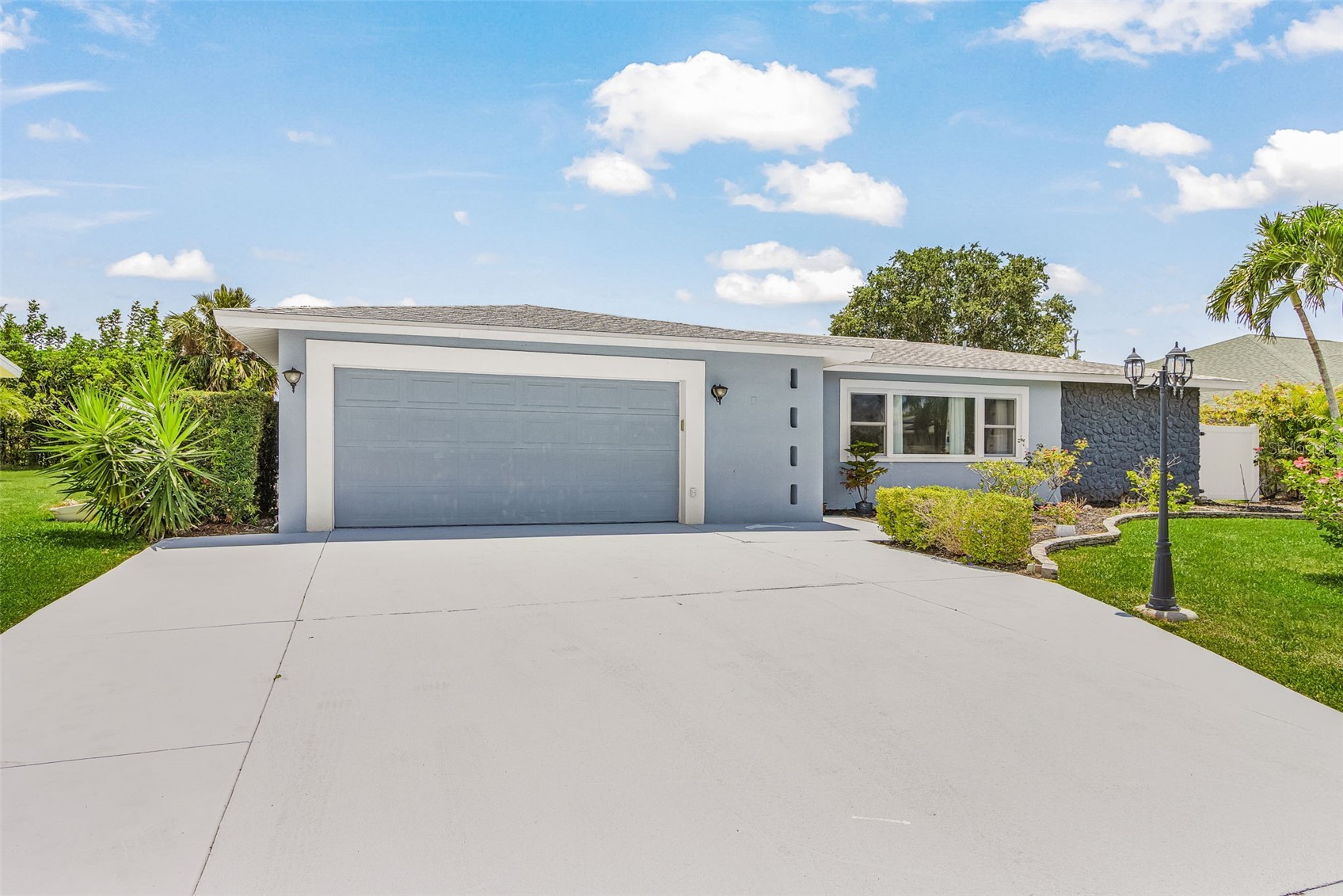 1320 SE 26TH TERRACE