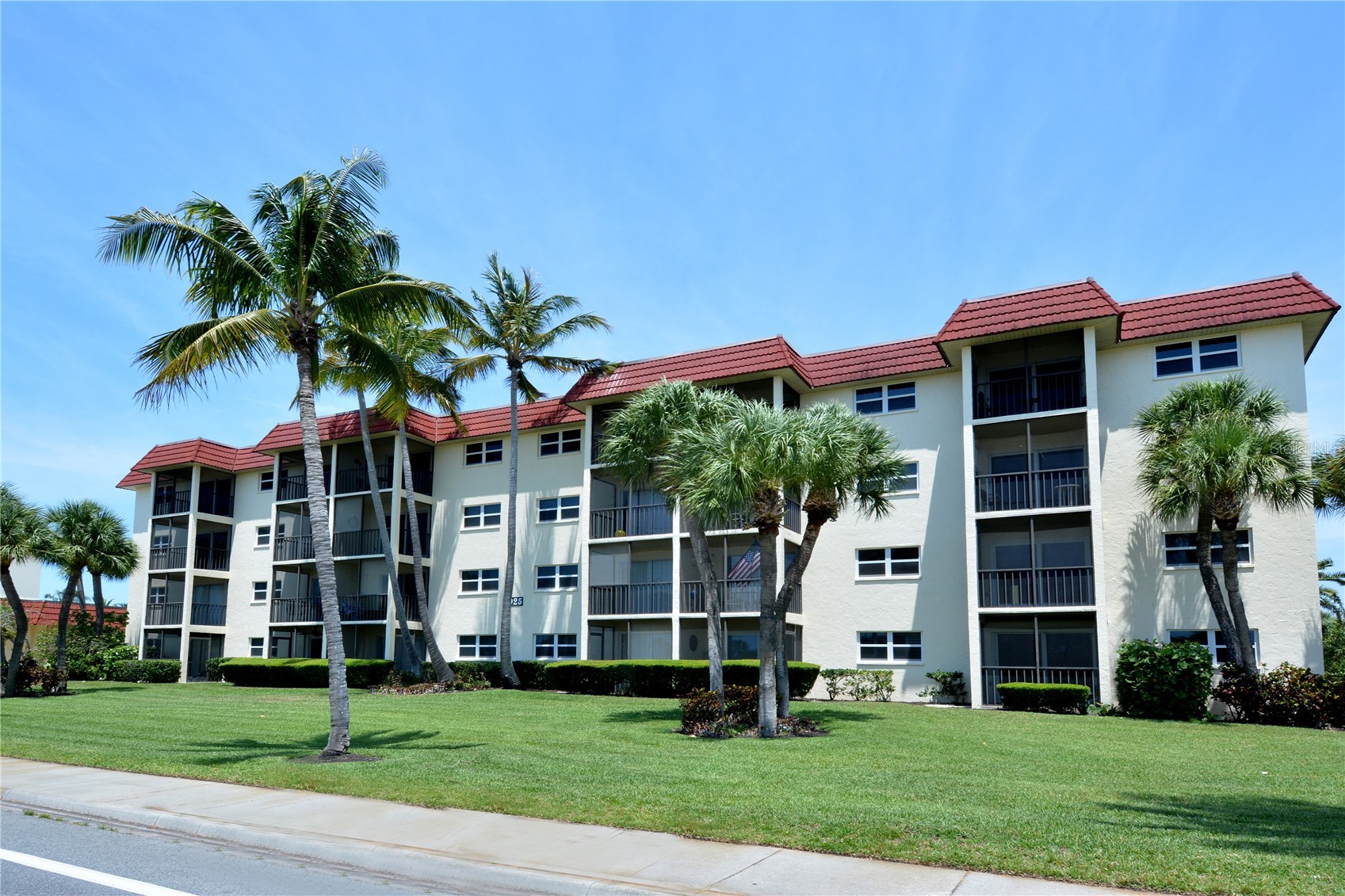 925 BEACH ROAD 310