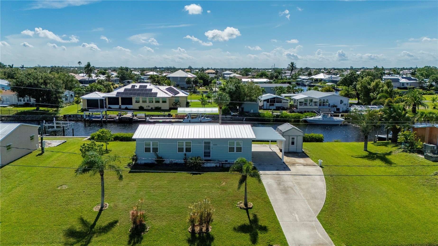 4220 DELTONA DRIVE