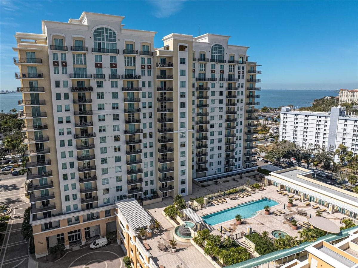 800 N TAMIAMI TRAIL 910