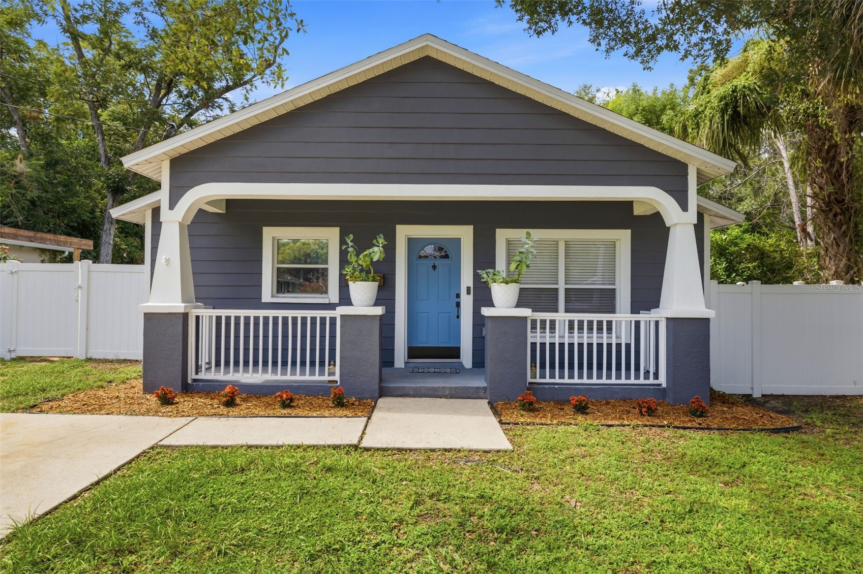 213 E CLUSTER AVENUE