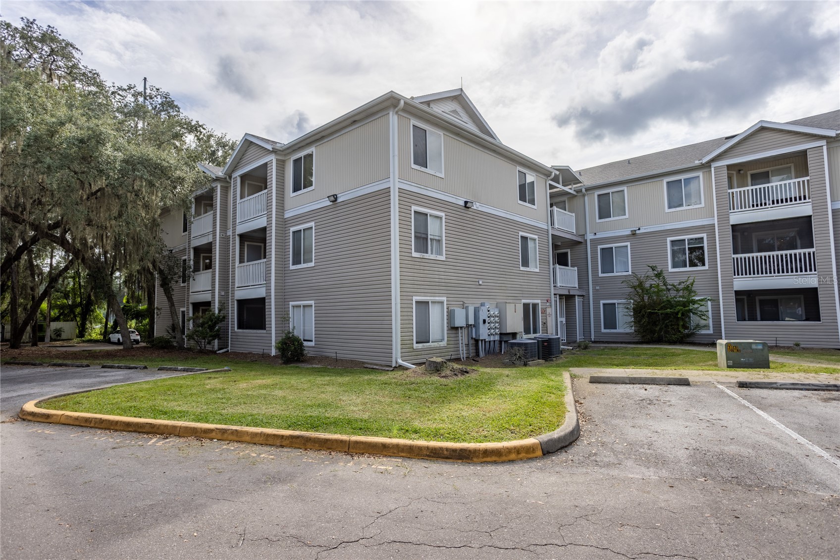 4000 SW 23RD STREET 1-202