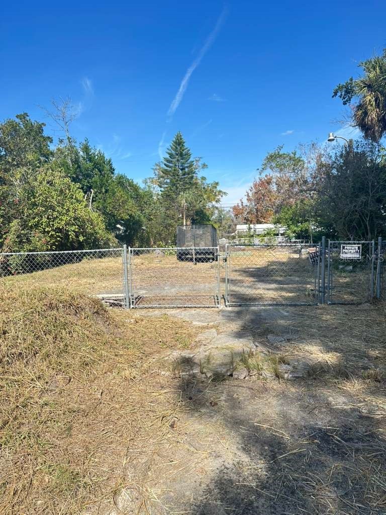 4637 COTTONWOOD DRIVE