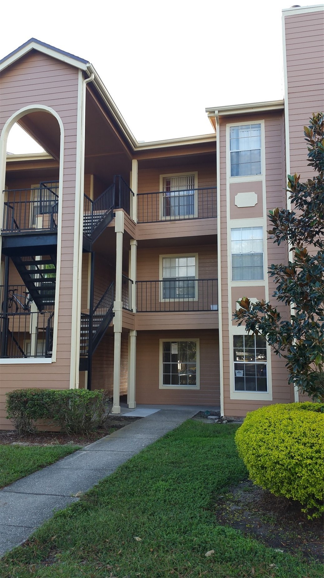 2550 N ALAFAYA TRAIL 7104