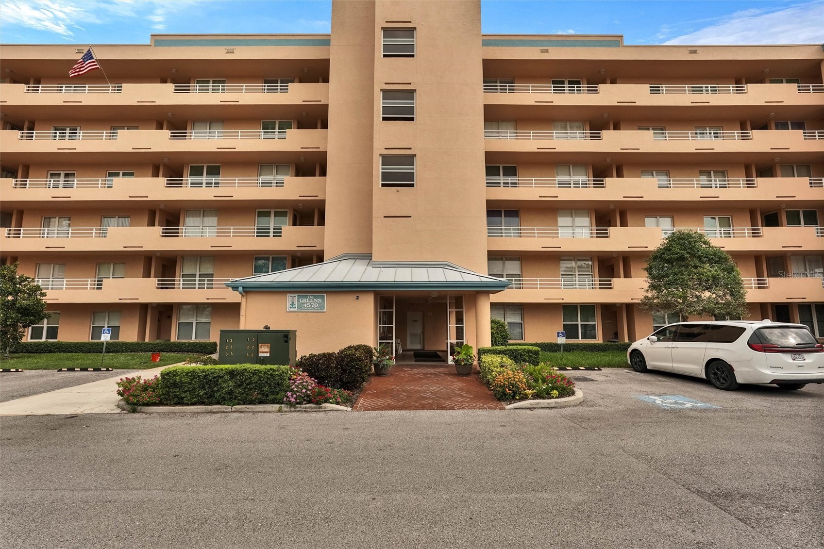 4570 PINEBROOK CIRCLE CIRCLE 404