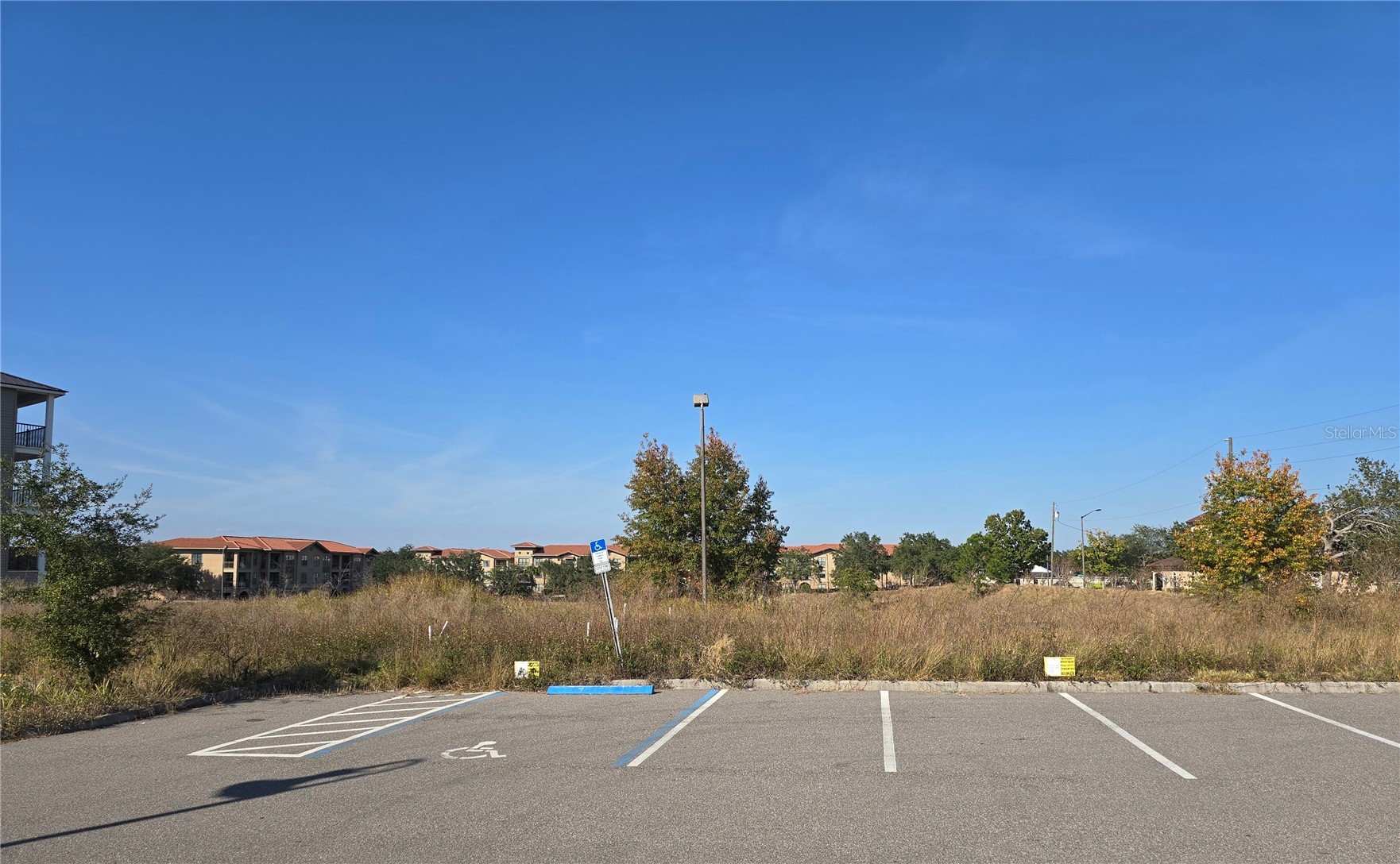821 RETREAT BOULEVARD 102