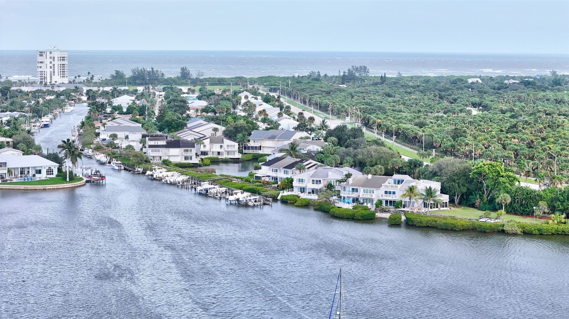 2486 HARBOUR COVE DRIVE
