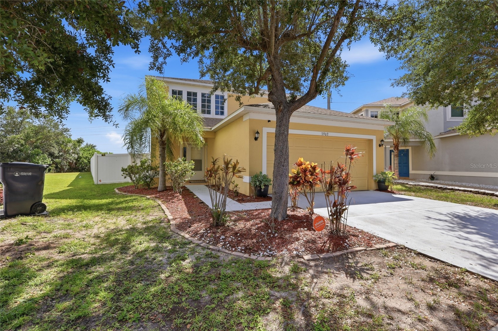7902 CARRIAGE POINTE DR