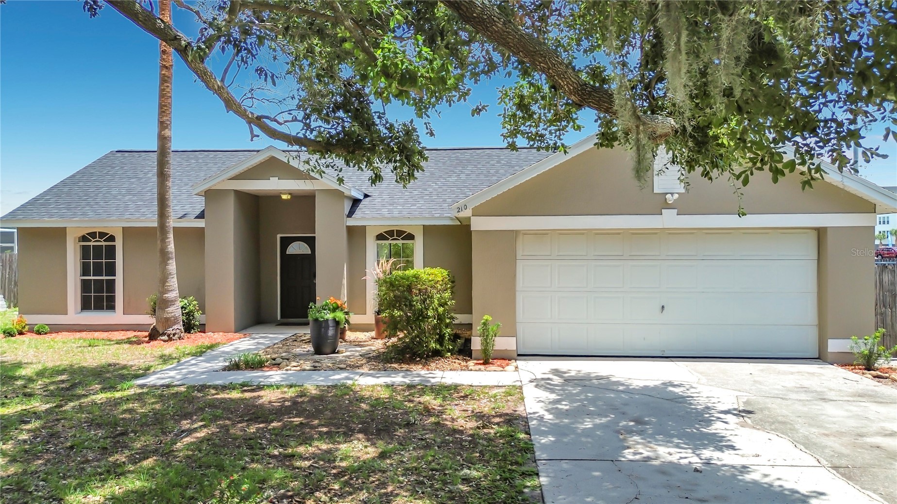 210 ROBBINS REST CIRCLE