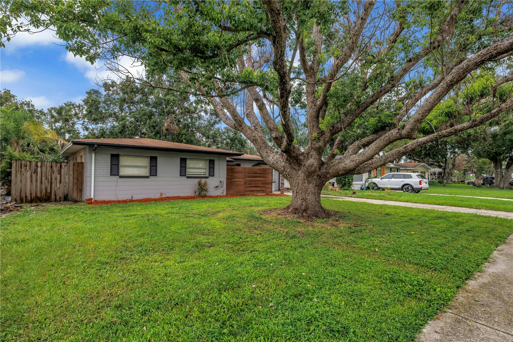 4708 W COACHMAN AVENUE