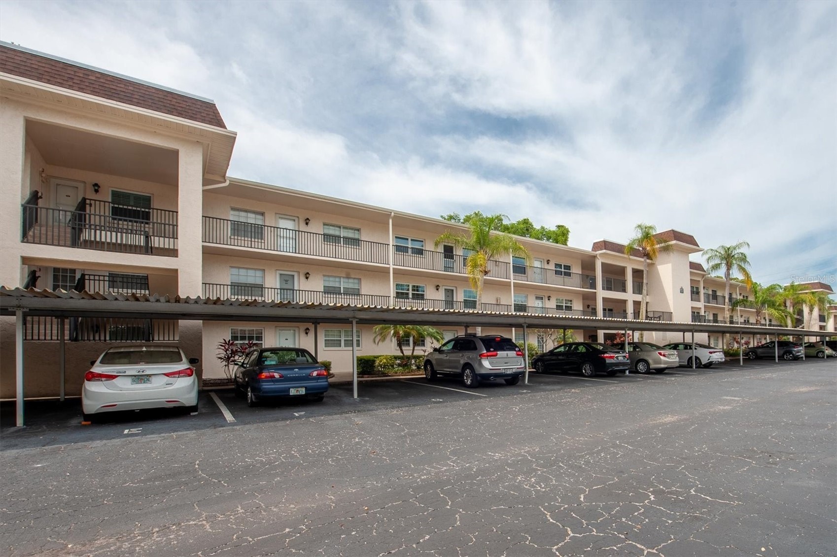 845 MAPLE COURT 103