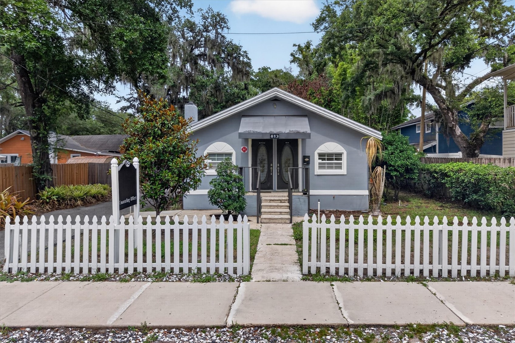813 N FERN CREEK AVENUE