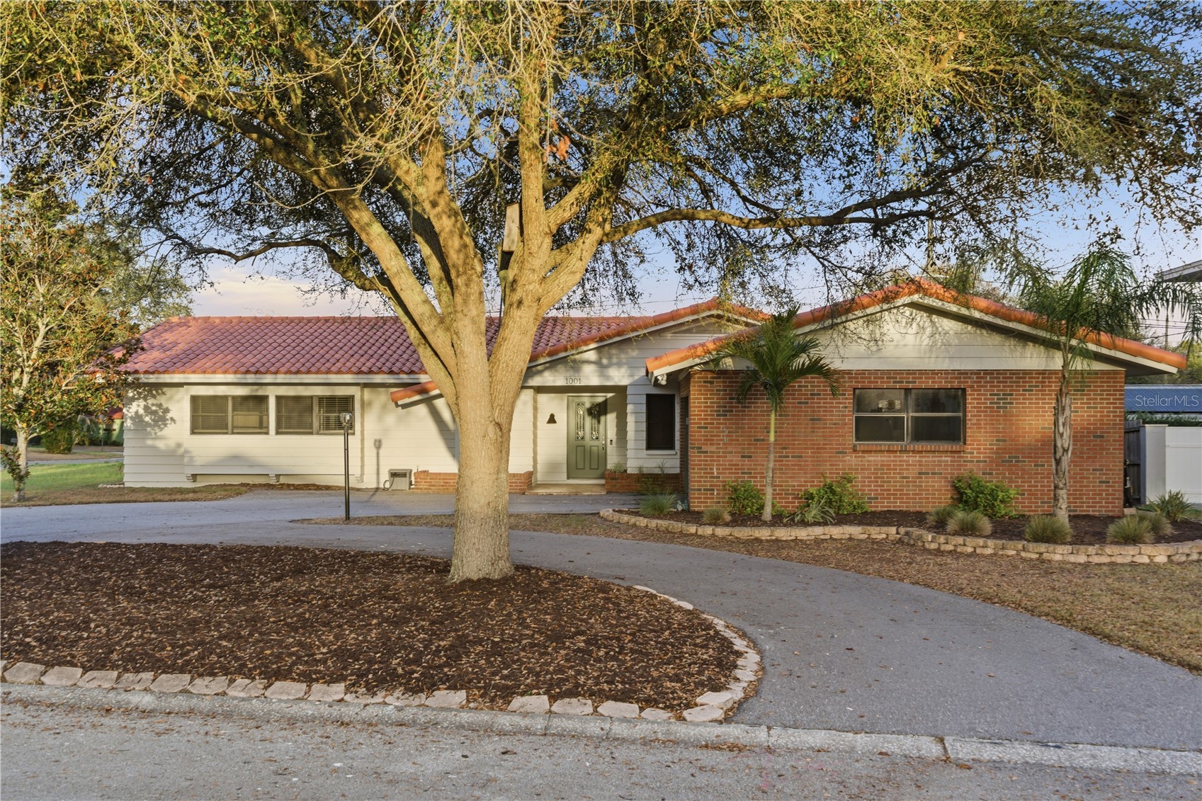 1001 WILLOWBRANCH AVENUE