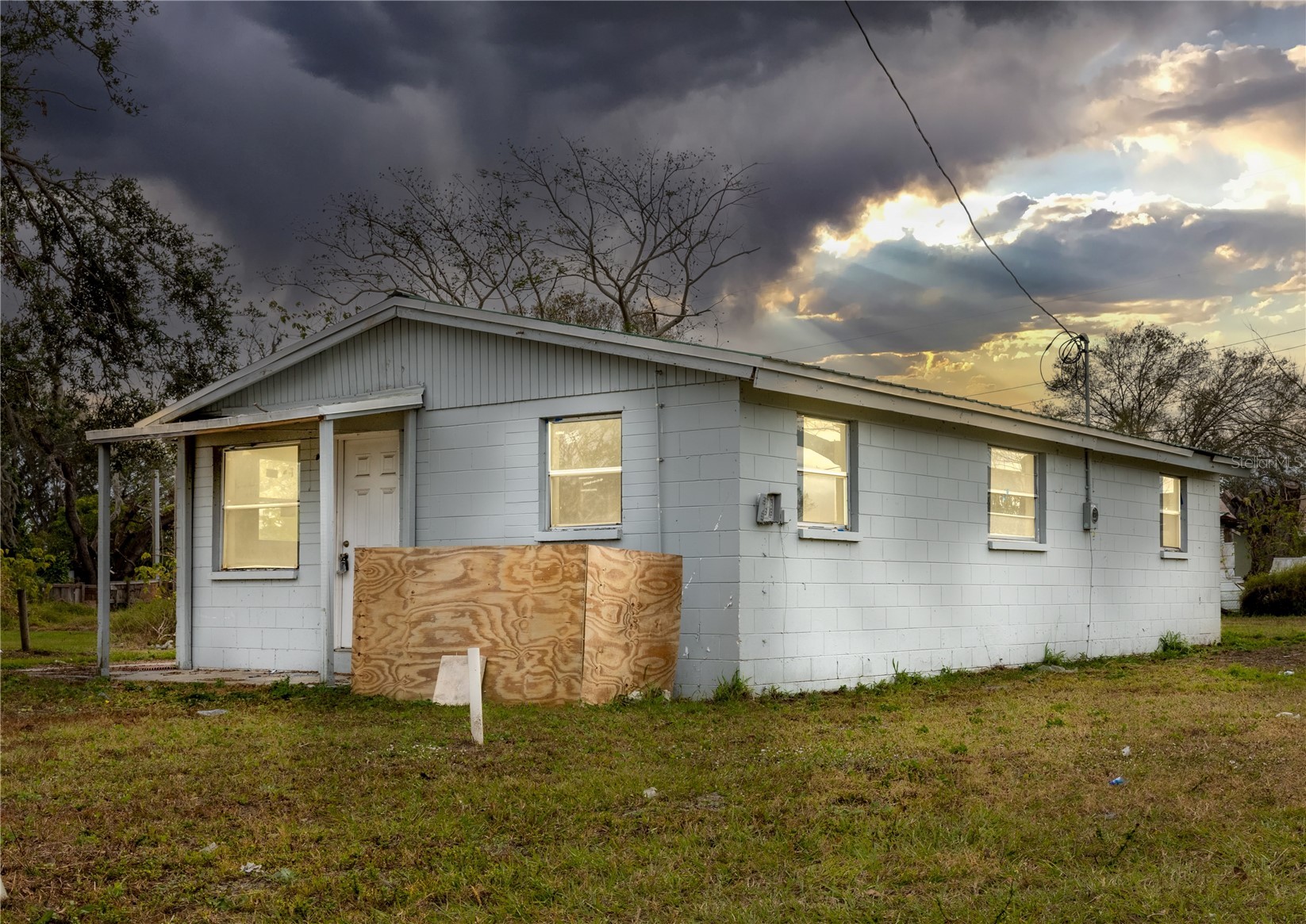 642 PETERSON STREET